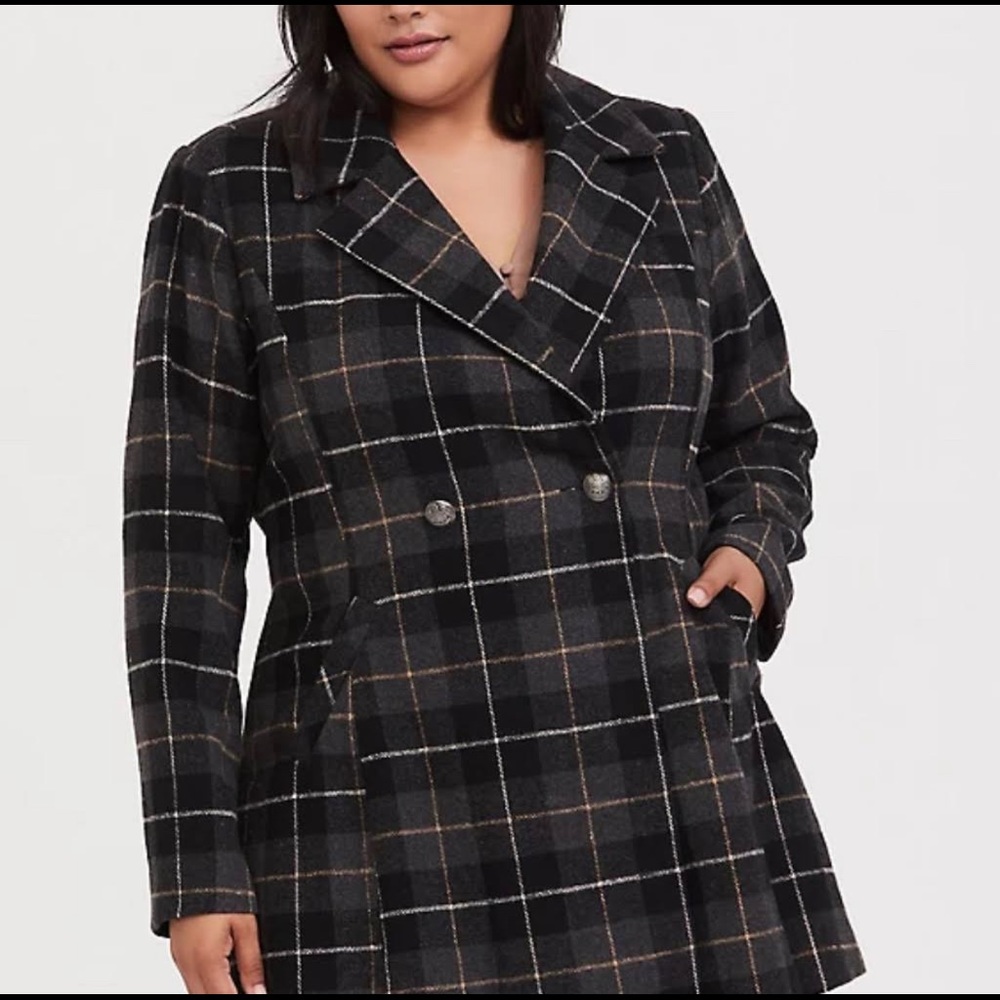 Torrid size 6 / size 28/30 plaid coat